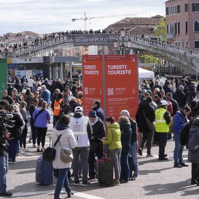 Venice nets $2.2 million in day-tripper tax pilot. Opponents say it failed to deter visitors